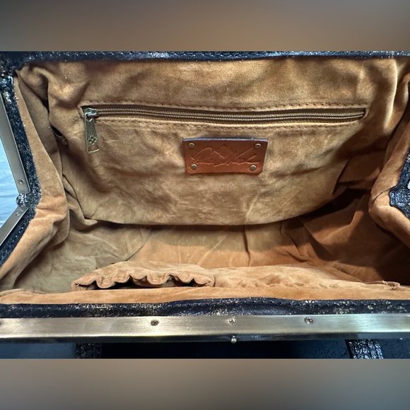 NWT Patricia Nash Distressed Black & Gold Lamé Finish Dual Strap Leather Satchel - Picture 12 of 16